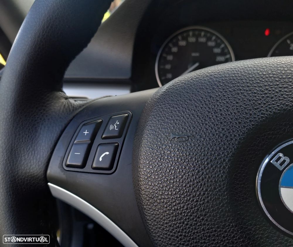 BMW 318 d Navigation Sport - 20