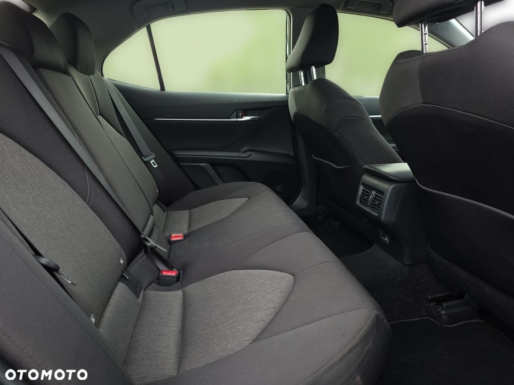 Toyota Camry 2.5 Hybrid Comfort CVT - 10