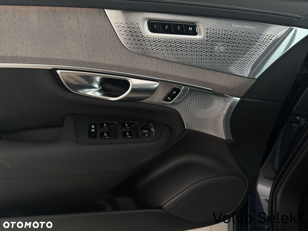 Volvo XC 90 - 32