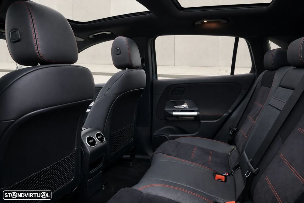Mercedes-Benz EQA 300 4Matic AMG Line - 13