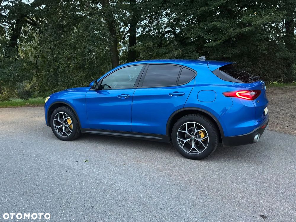 Alfa Romeo Stelvio - 13