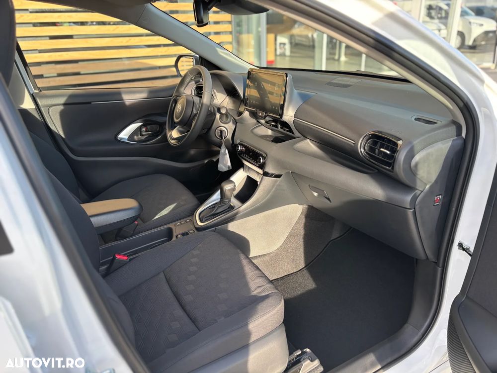 Toyota Yaris 1.5 VVT-i HSD Eco - 10