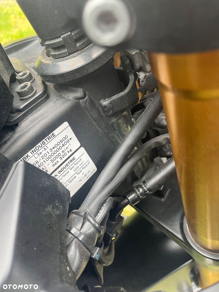 Yamaha YZF - 11