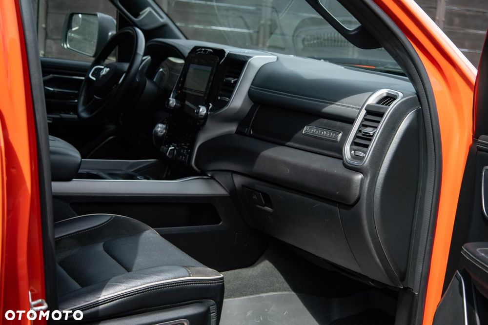 RAM 1500 5.7 Crew Cab Longbed Laramie Black - 33