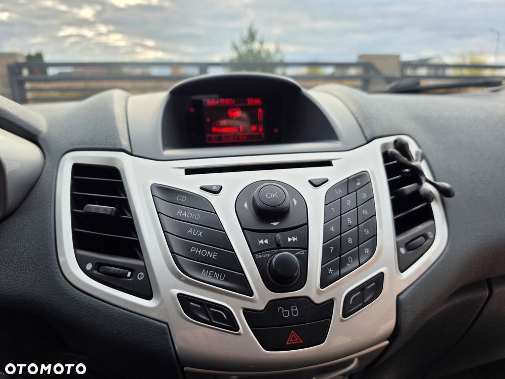 Ford Fiesta - 15