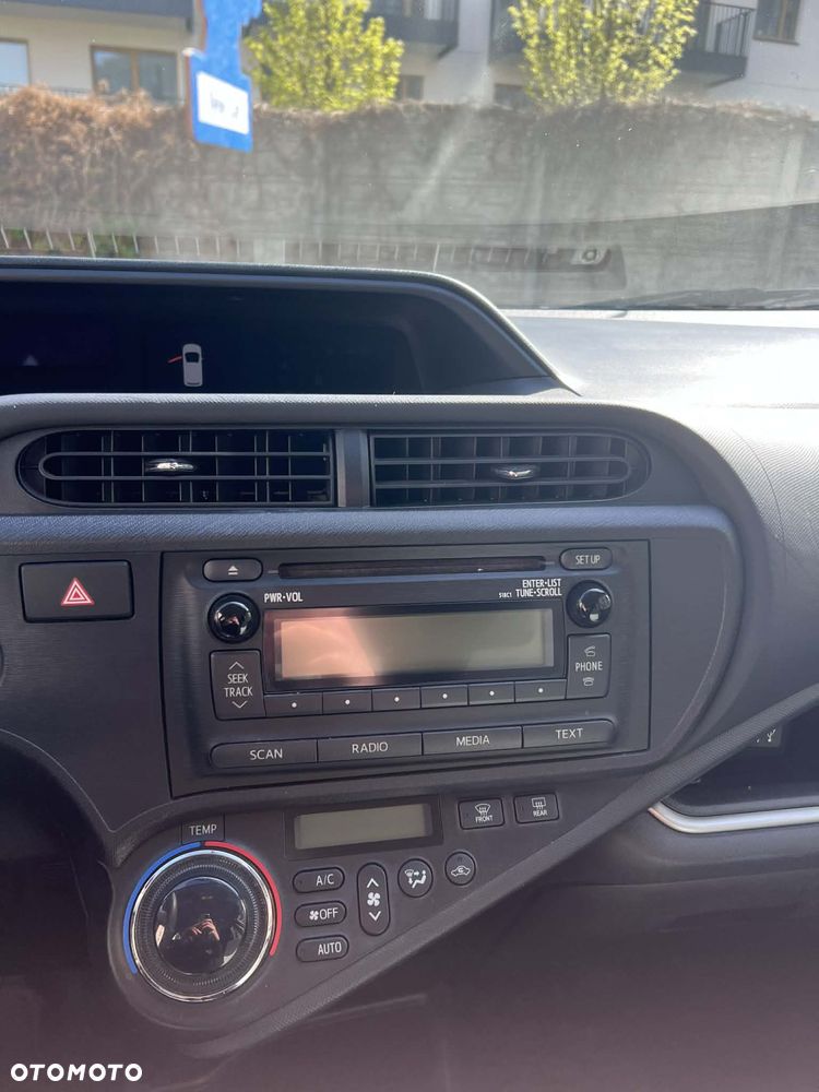 Toyota Prius - 8