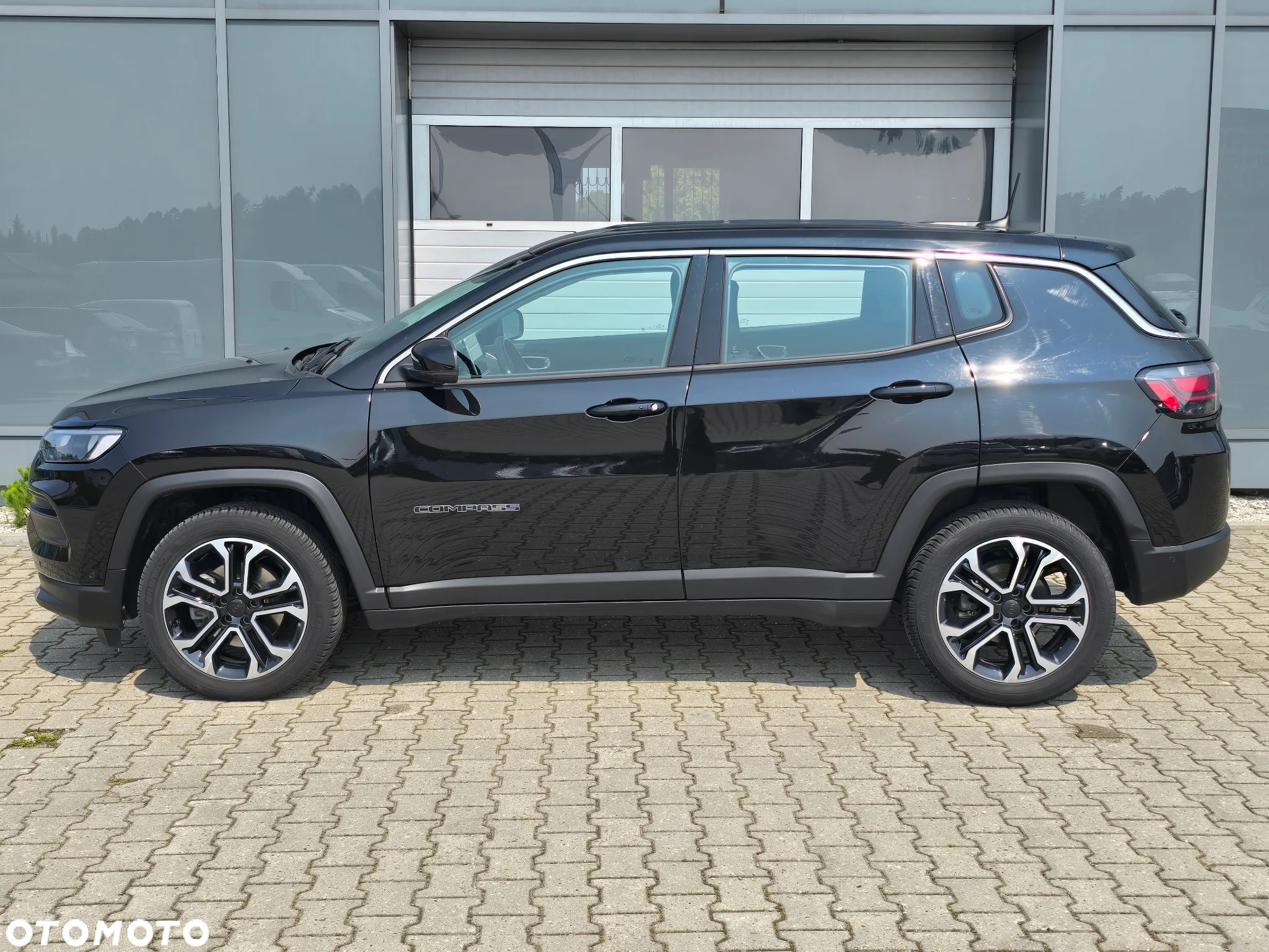 Jeep Compass - 4