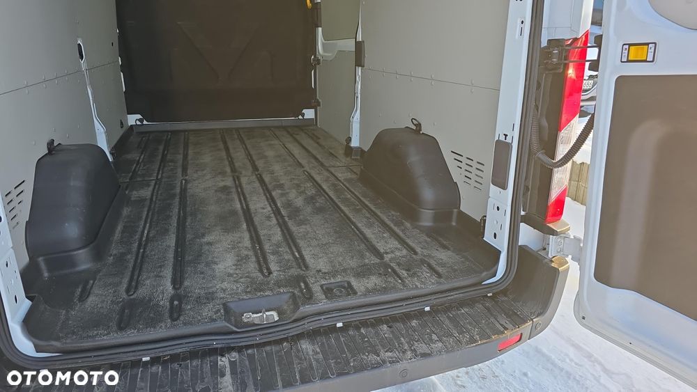 Ford Transit - 10
