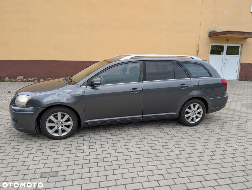Toyota Avensis 2.0 D-4D Sol - 4
