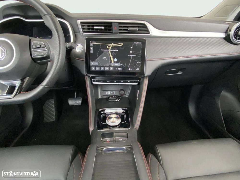 MG ZS EV 72.6 kWh Luxury OBC 11 kW - 9