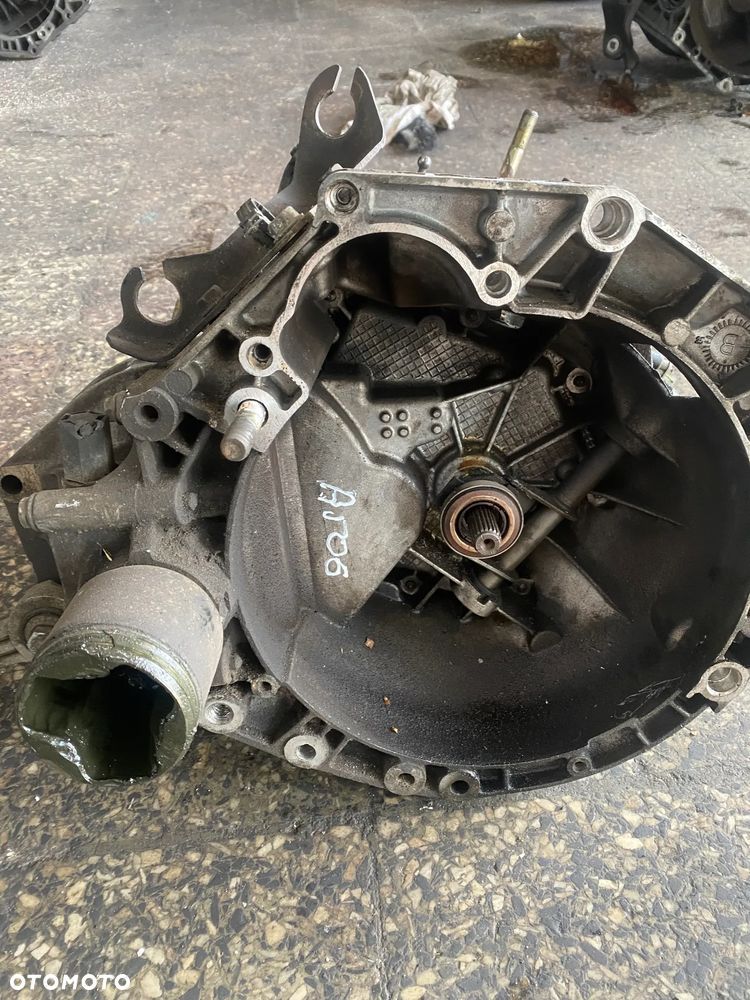 SKRZYNIA BIEGÓW A506 73502791 551963361 FIAT GRANDE PUNTO 1.2