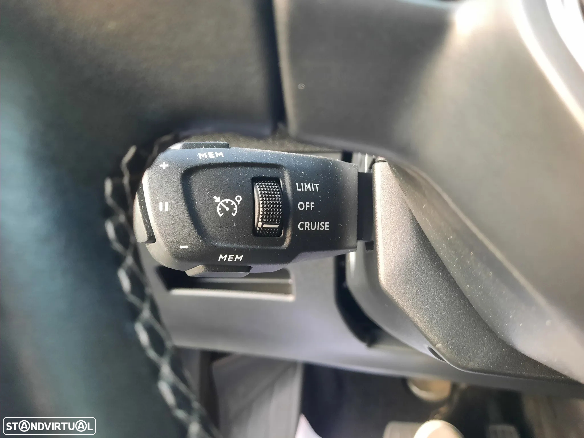Peugeot 3008 1.6 Hybrid Allure Pack e-EAT8 - 40