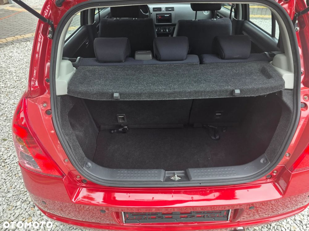 Suzuki Swift 1.3 Club dance - 13