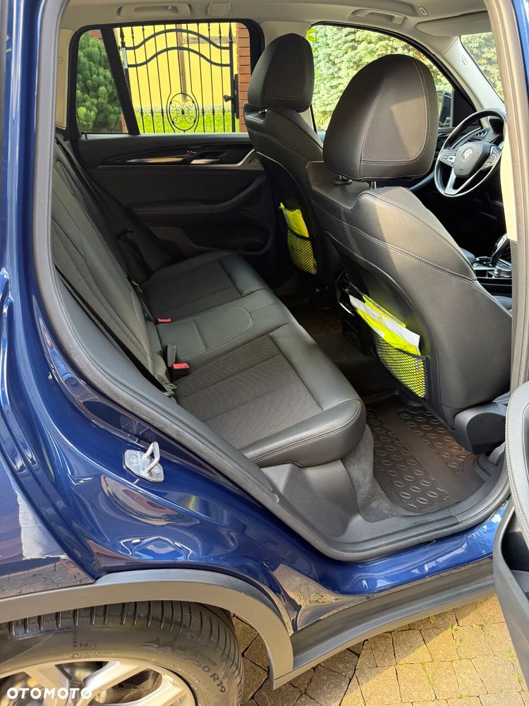 BMW X3 xDrive20d xLine - 12