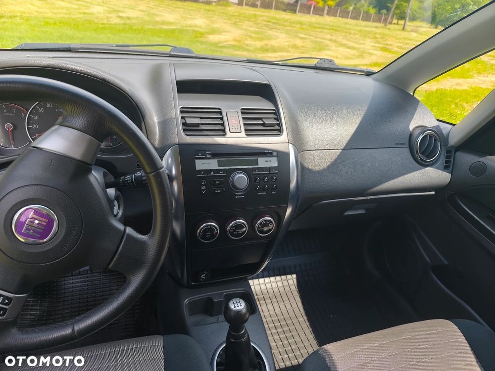 Fiat Sedici 1.6 16V 4x4 Luxury - 3