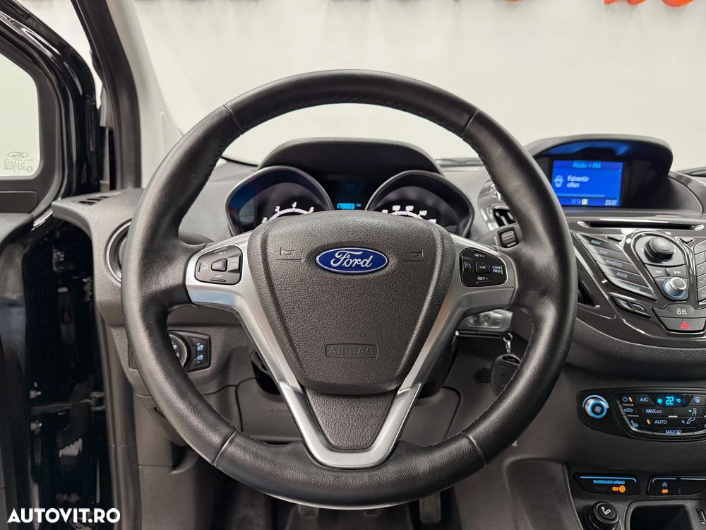 Ford Tourneo Courier 1.0 EcoBoost Titanium - 22