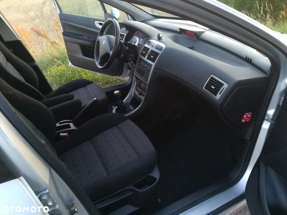 Peugeot 307 HDi 110 Premium - 11