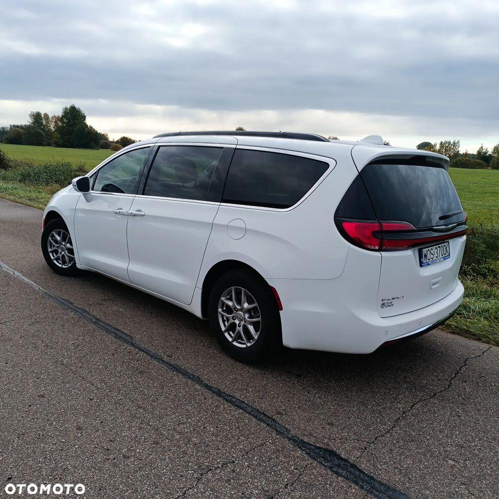 Chrysler Pacifica - 3