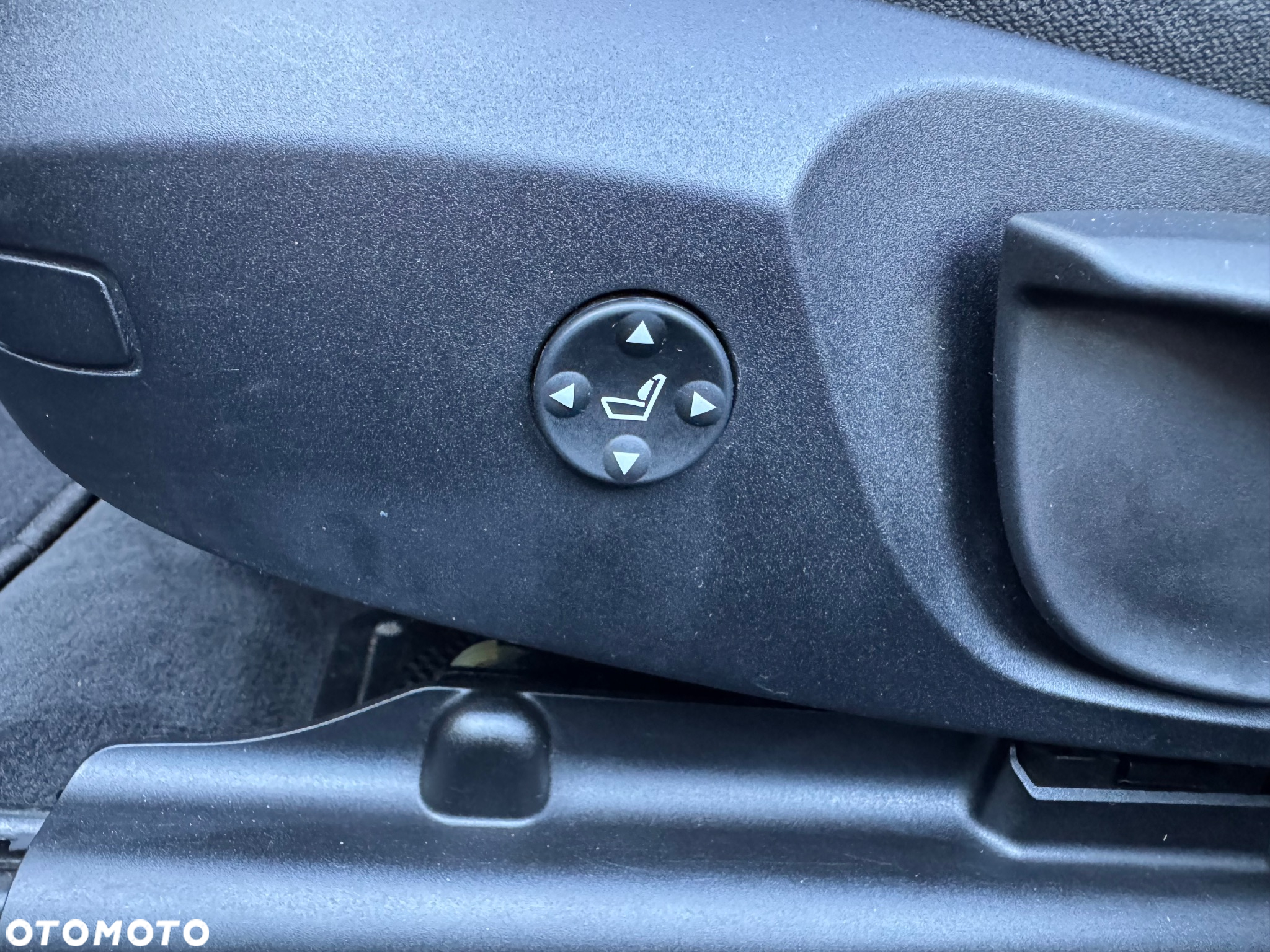 BMW Seria 3 318d - 25