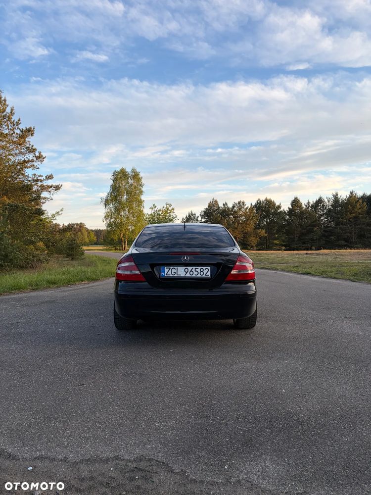Mercedes-Benz CLK - 6