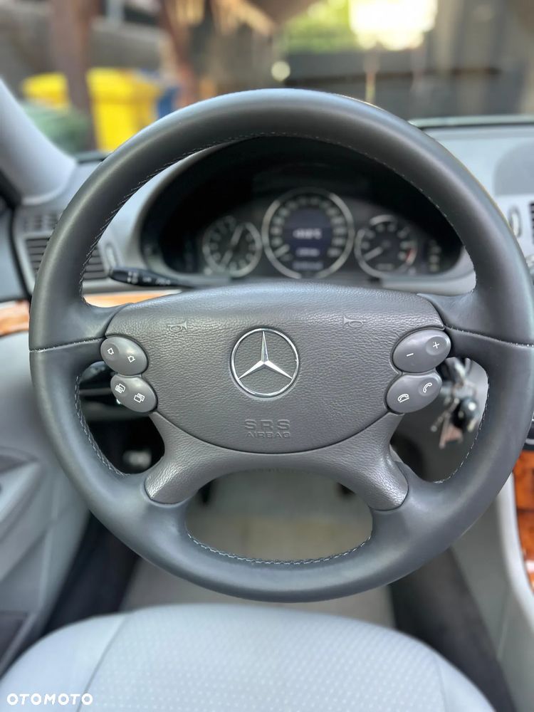 Mercedes-Benz Klasa E - 29