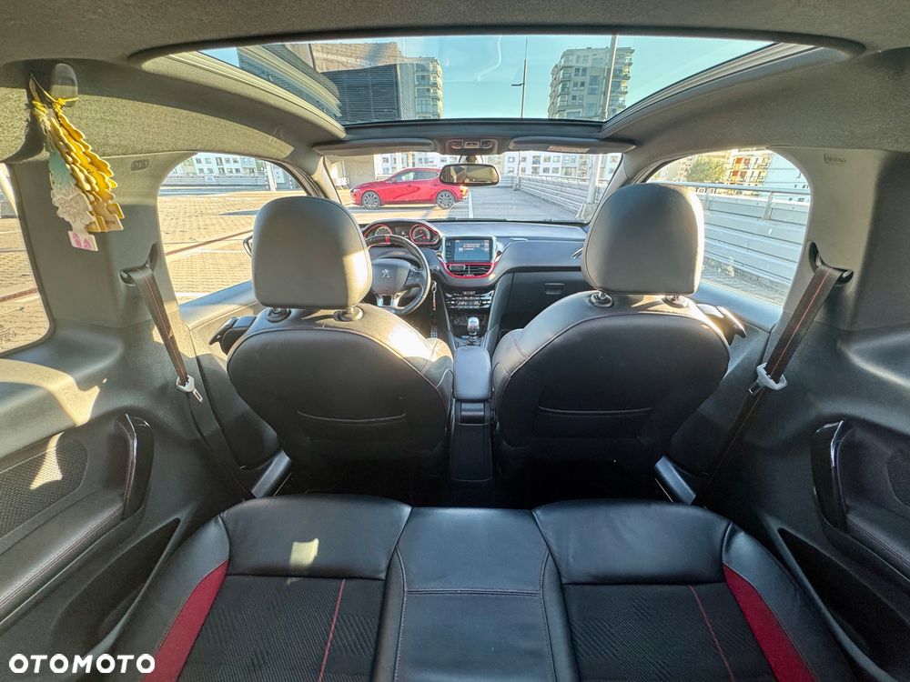 Peugeot 208 1.6 THP GTi - 13