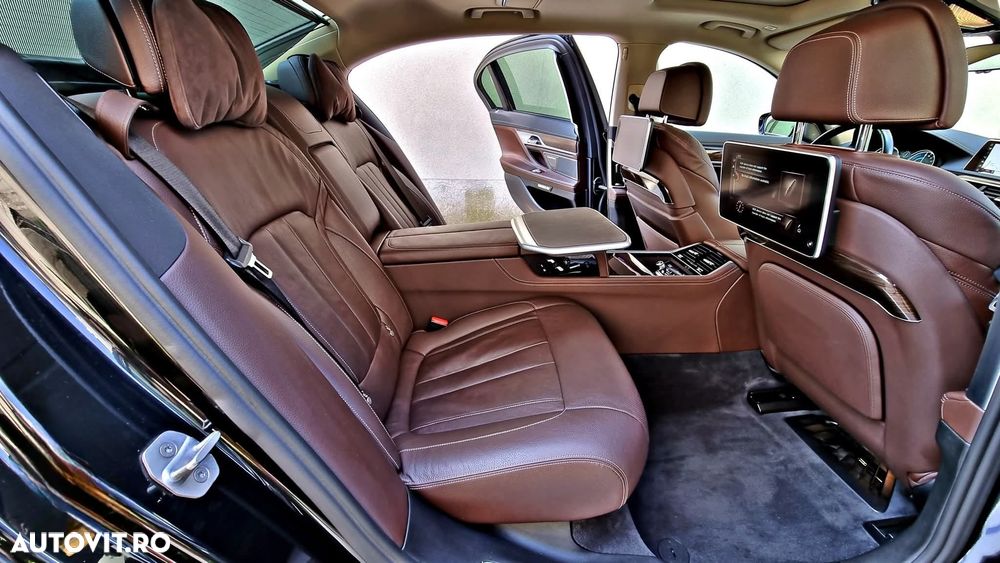 BMW Seria 7 740i - 10