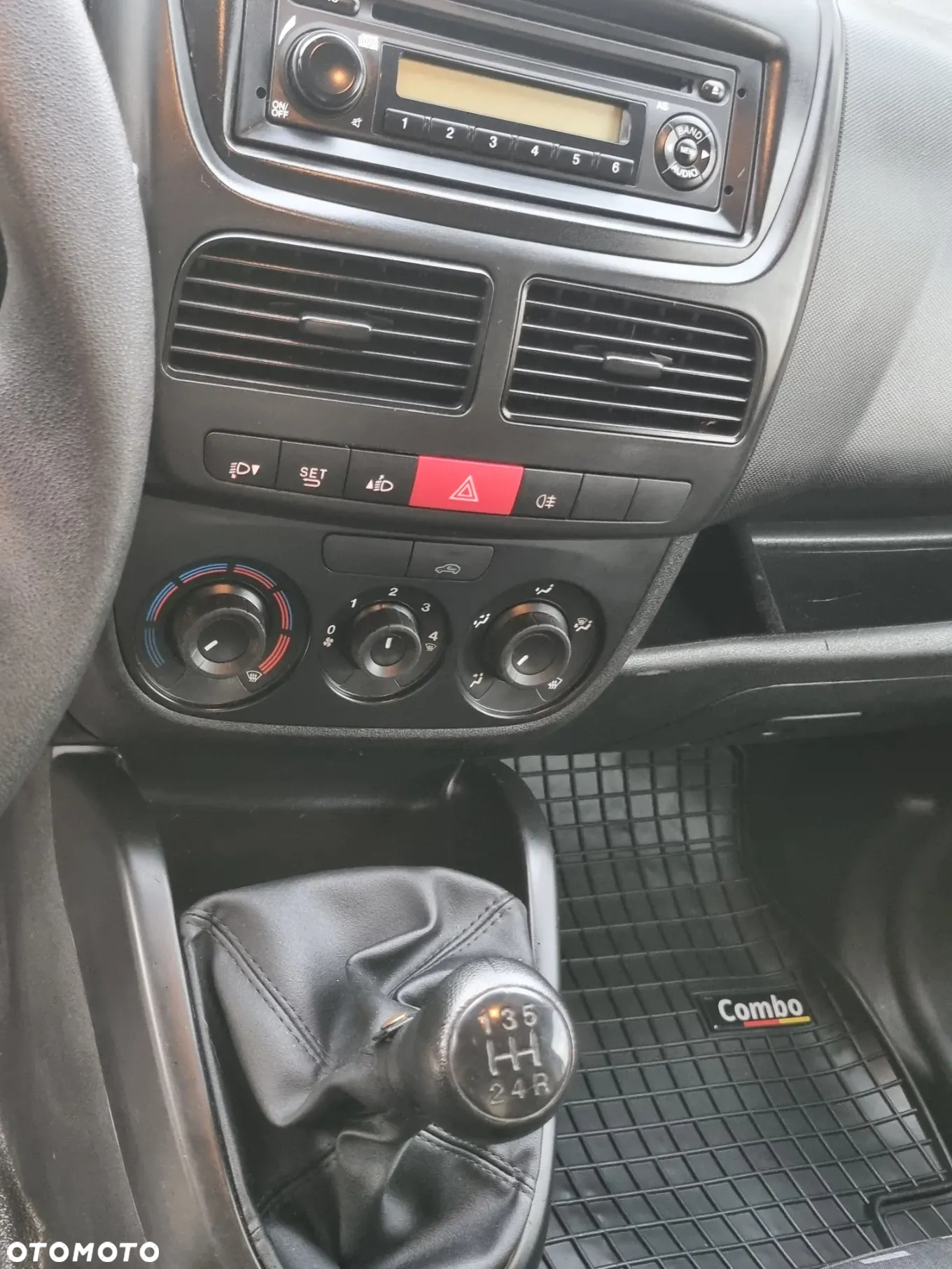 Opel COMBO - 12