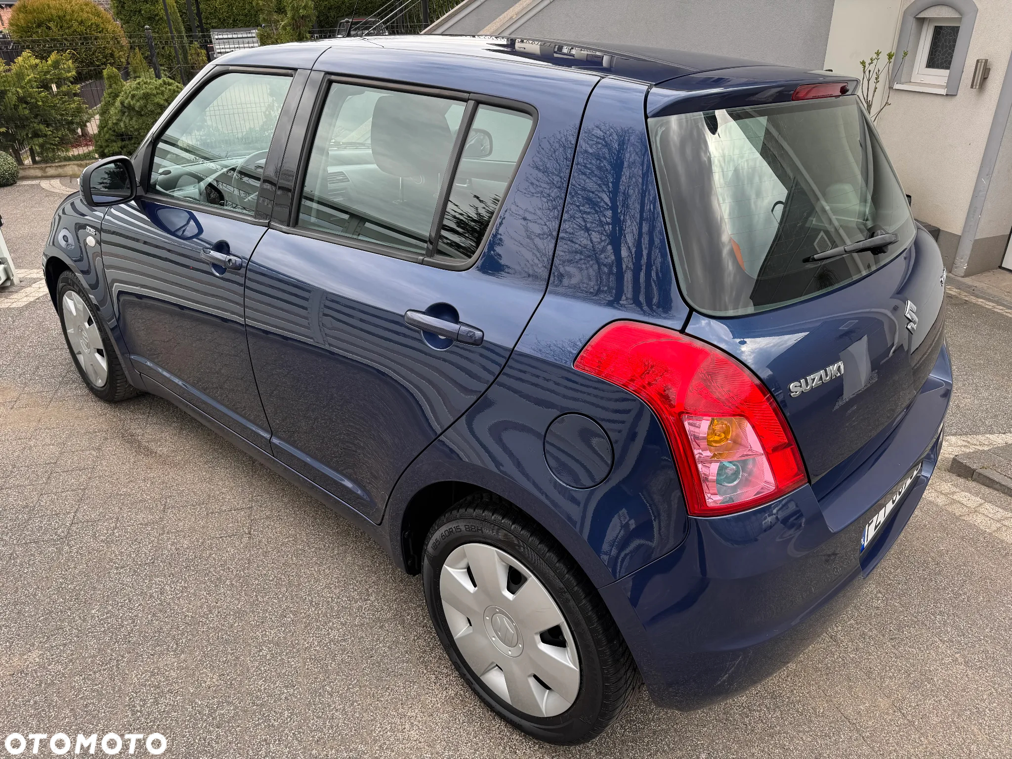 Suzuki Swift 1.3 DDiS Comfort - 4