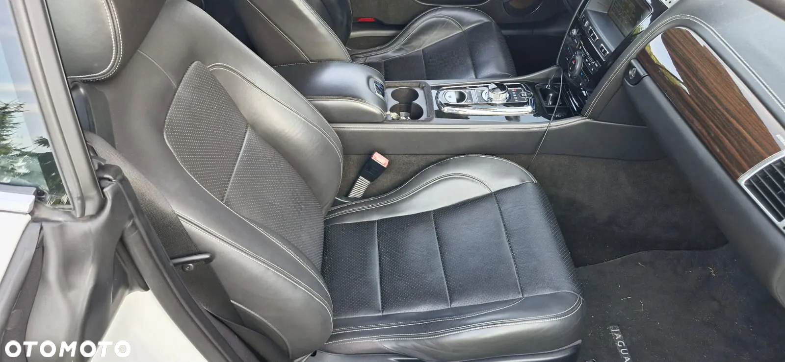 Jaguar XK 5.0 V8 Portfolio - 19
