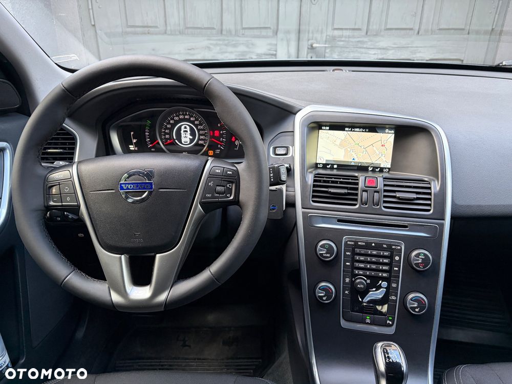 Volvo XC 60 D3 Momentum - 5