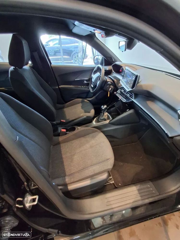 Peugeot 2008 1.2 PureTech Style - 30