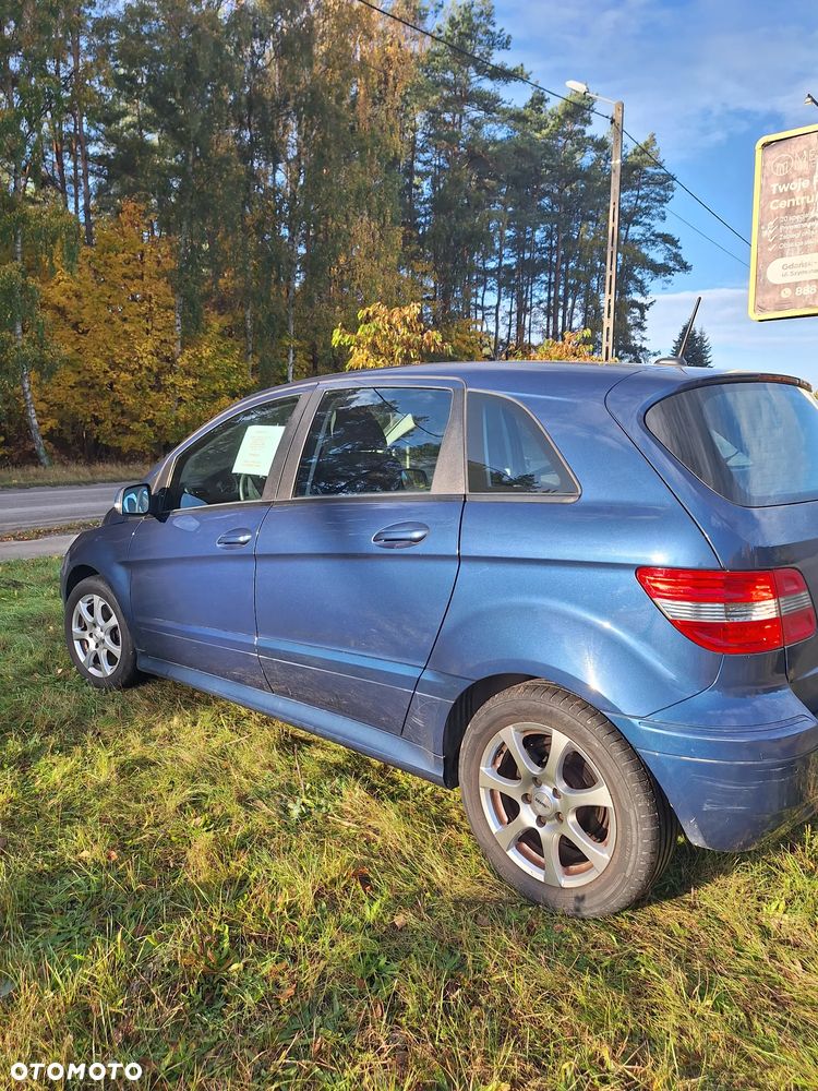 Mercedes-Benz B-Class 2010 photo 4