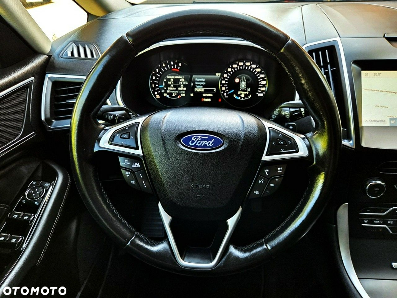 Ford S-Max - 12