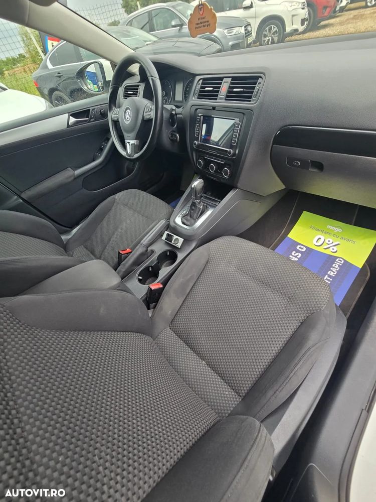 Volkswagen Jetta 1.6 TDI DSG Comfortline - 7