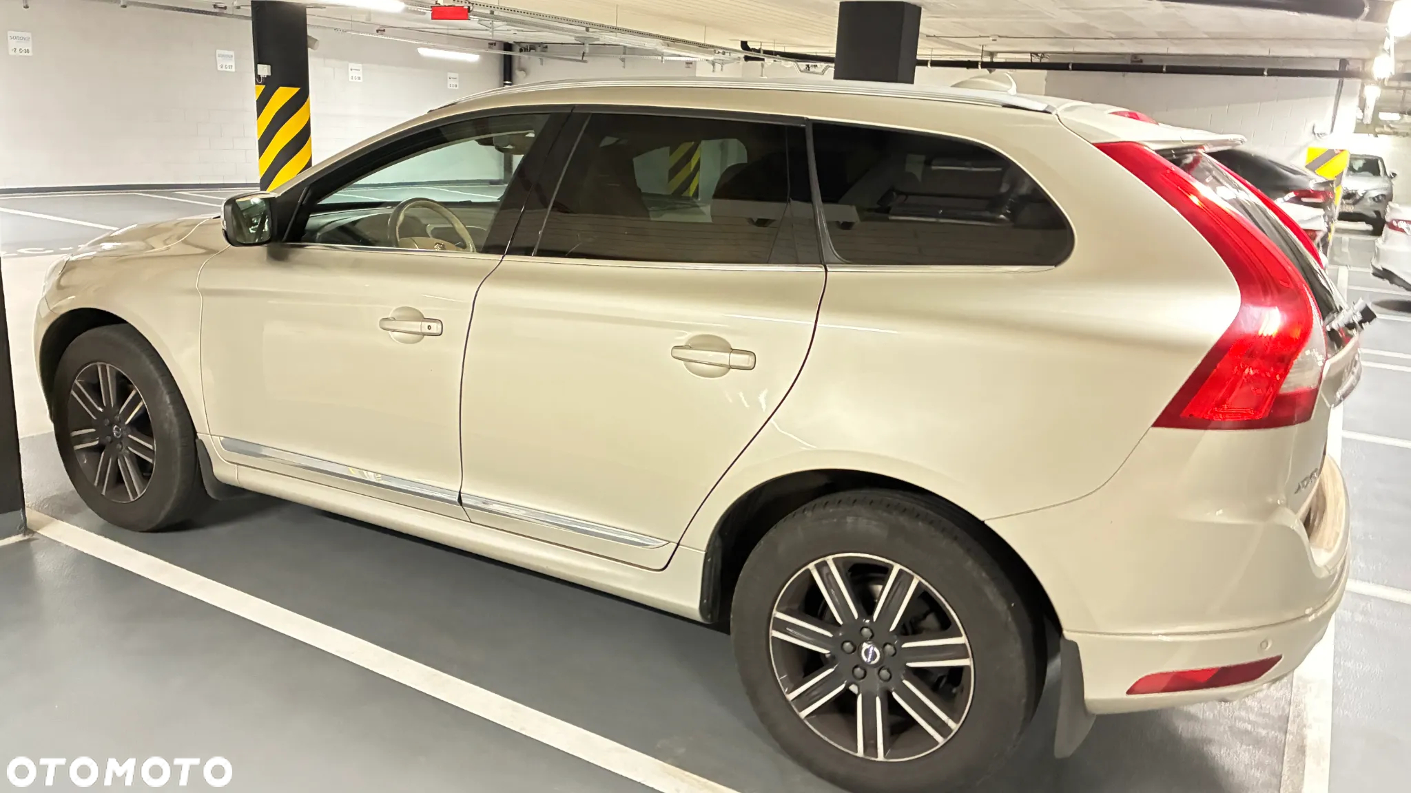 Volvo XC 60 D4 Drive-E Summum - 3