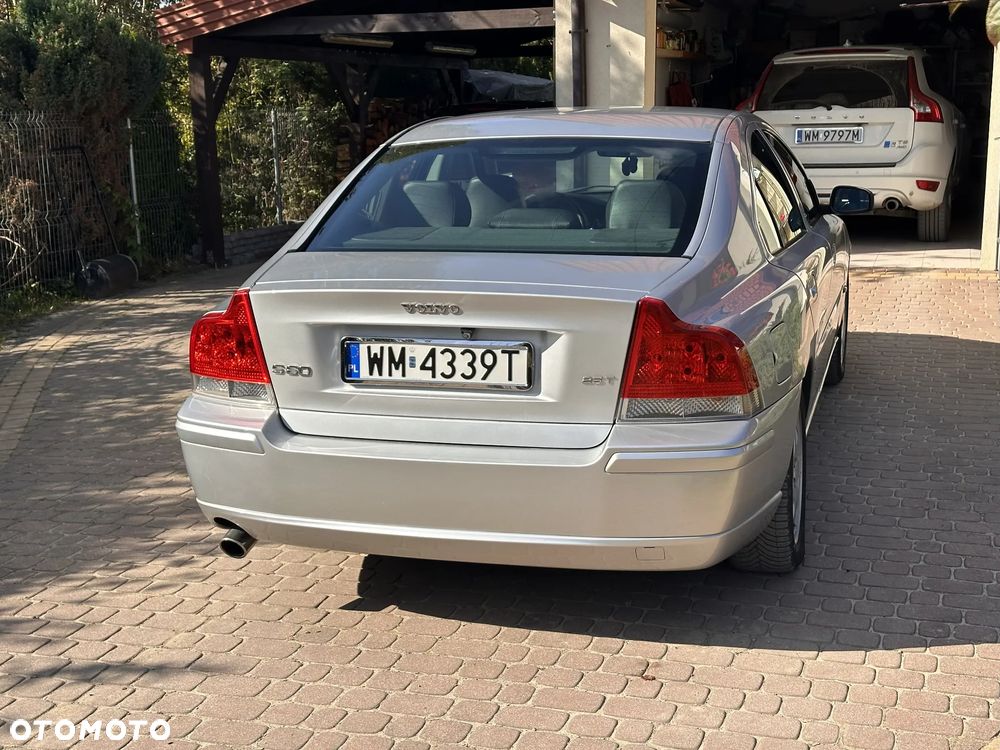 Volvo S60 2.5 T Momentum - 4