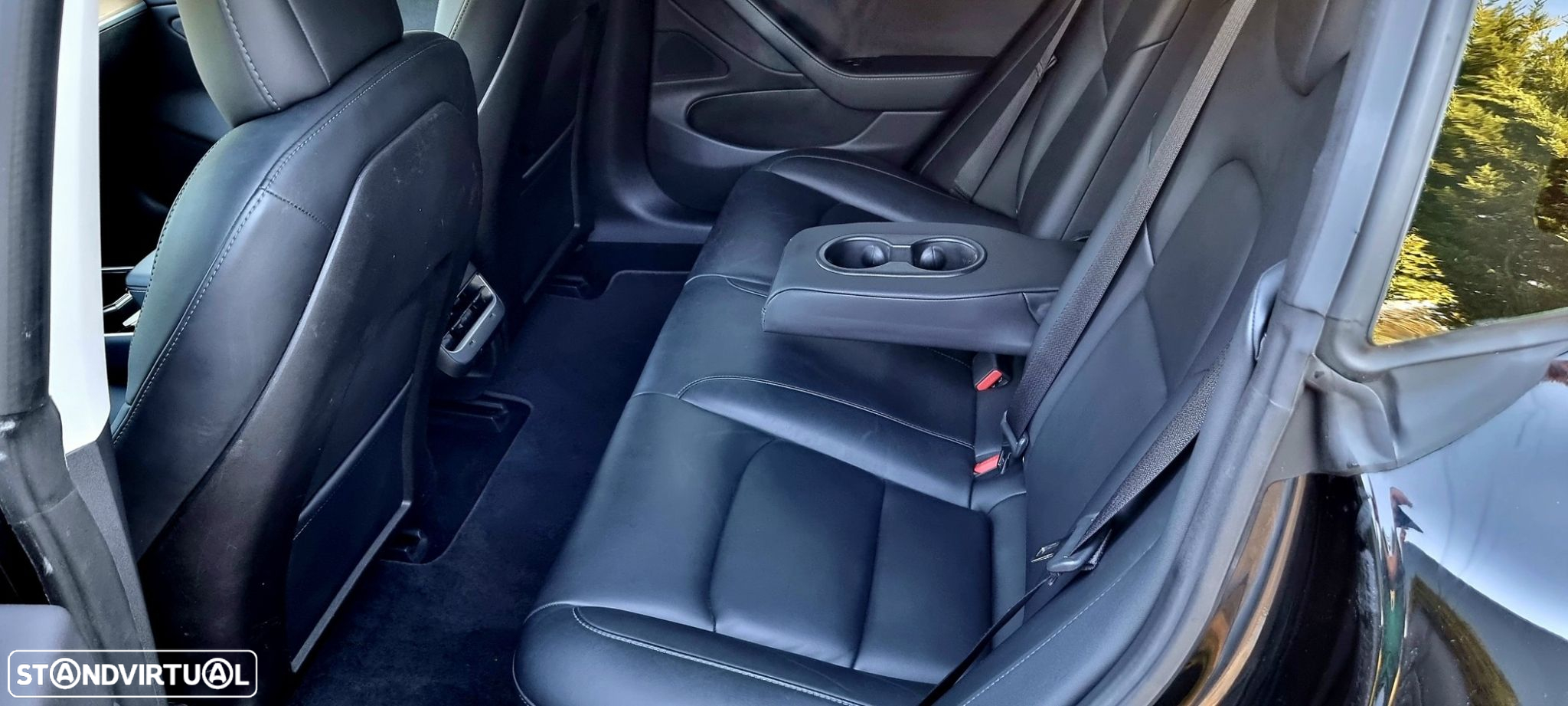 Tesla Model 3 Long-Range Dual Motor AWD - 17