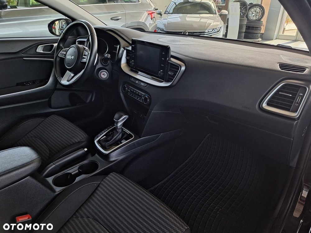 Kia Ceed 1.5 T-GDI M DCT - 19