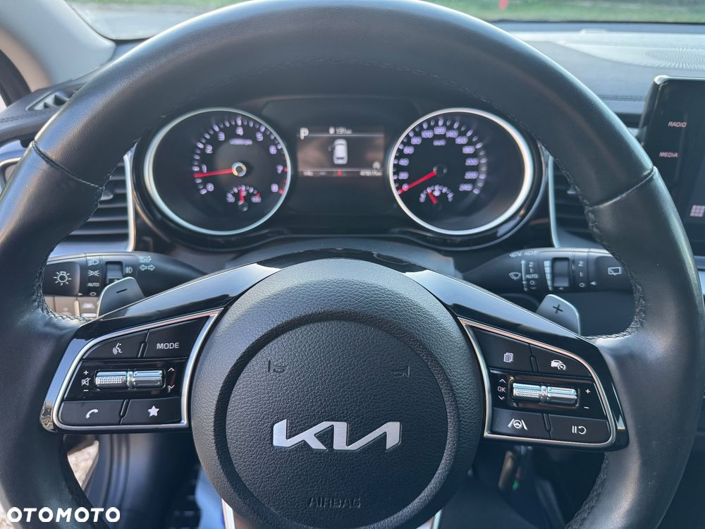 Kia Ceed - 34