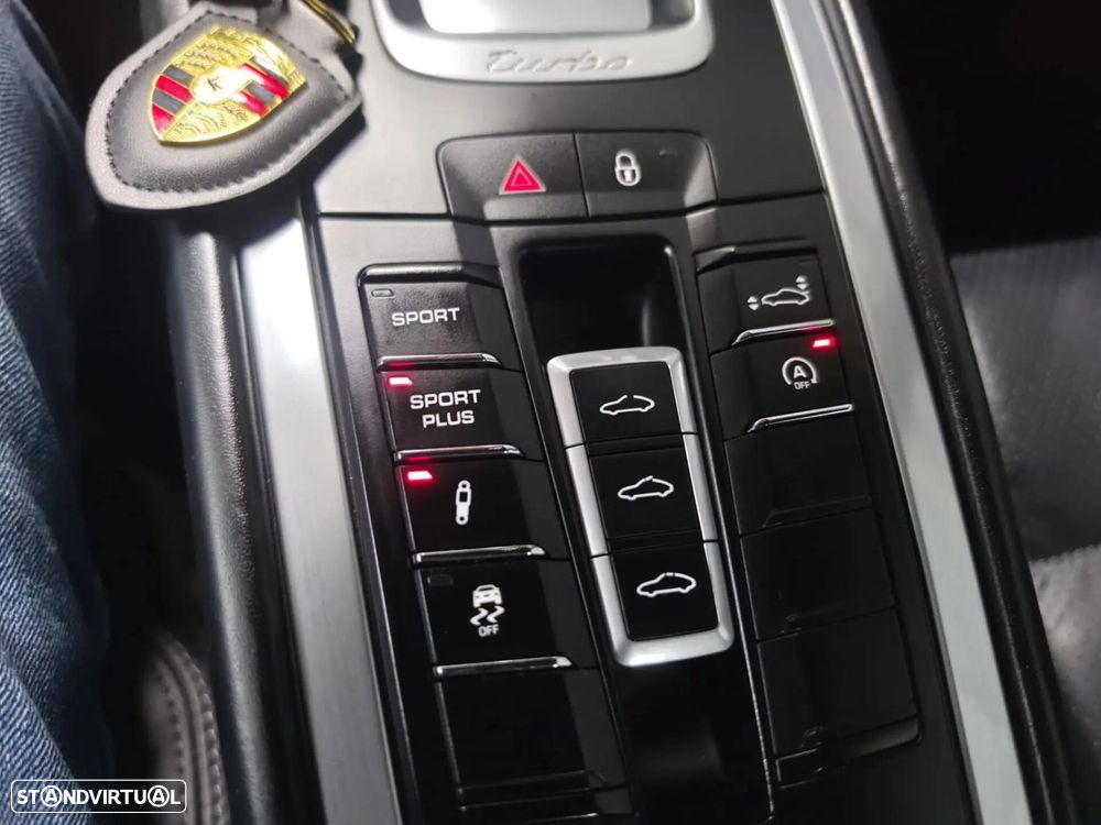 Porsche 911 (991) Turbo PDK - 28