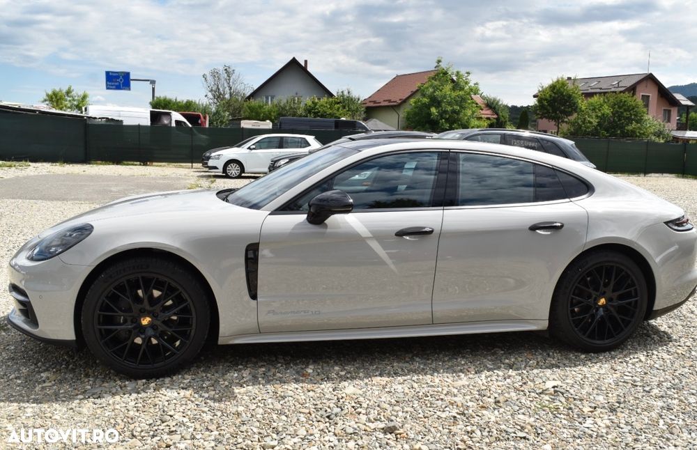 Porsche Panamera - 9