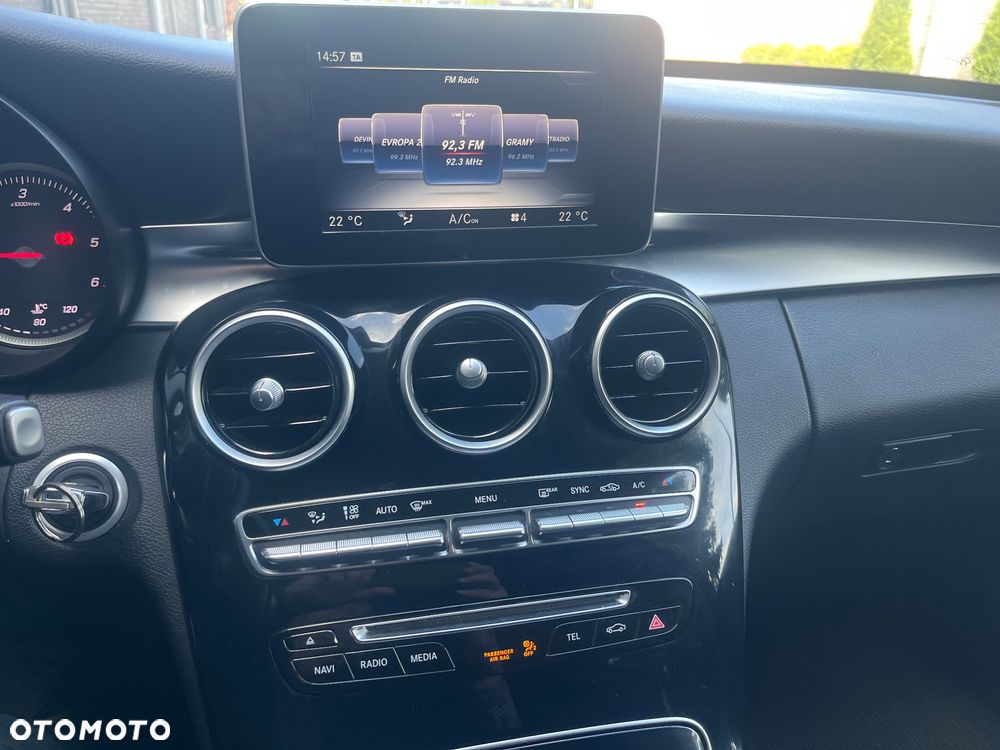 Mercedes-Benz Klasa C 220 (BlueTEC) d T 7G-TRONIC - 26