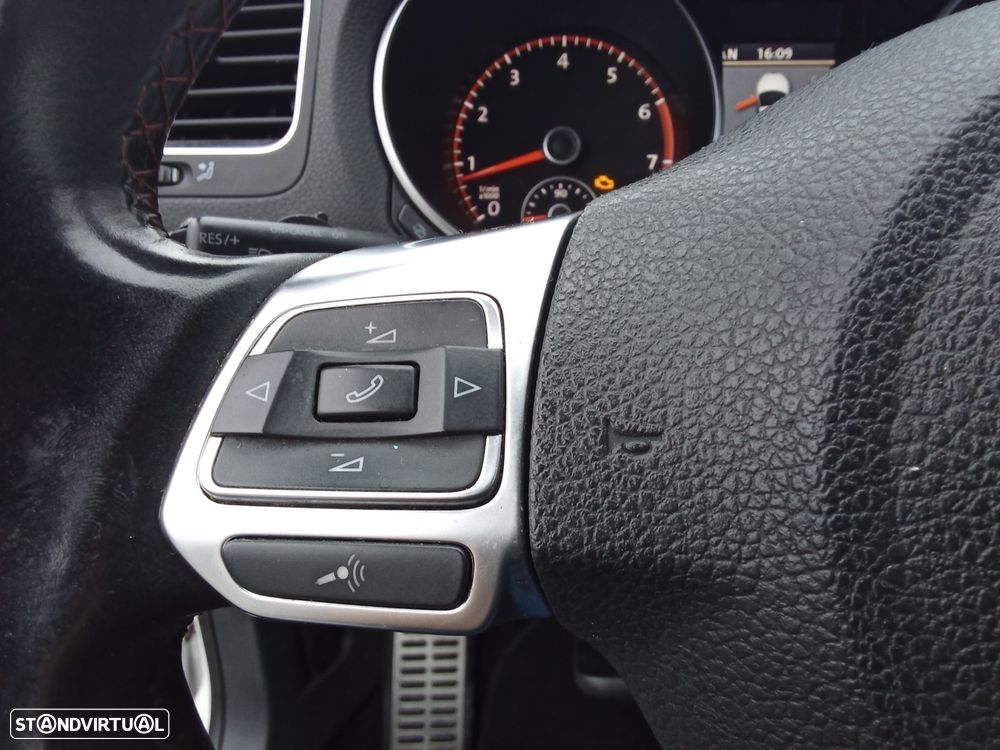 VW Golf 2.0 GTI - 21