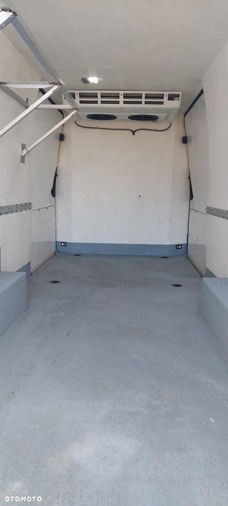 Mercedes-Benz Sprinter - 7