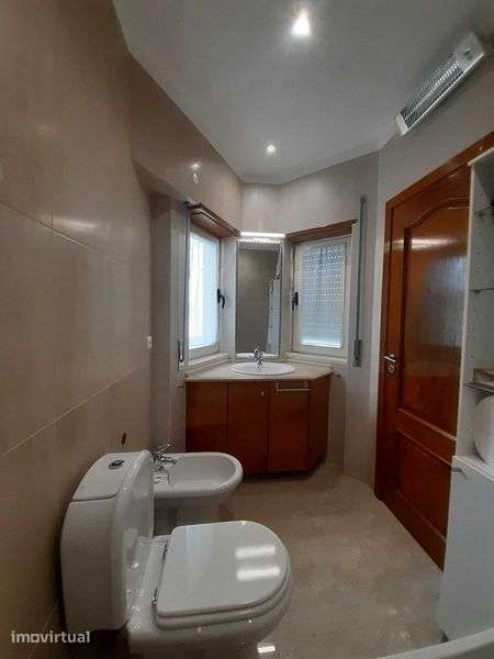 Apartamento T3 Duplex com Box (2 viaturas) localizado em Odivelas. - Grande imagem: 5/12