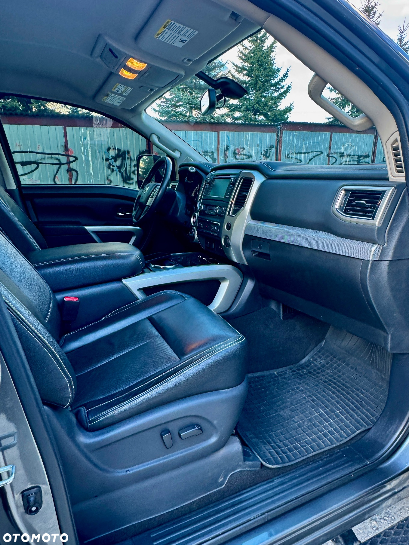 Nissan Titan - 18
