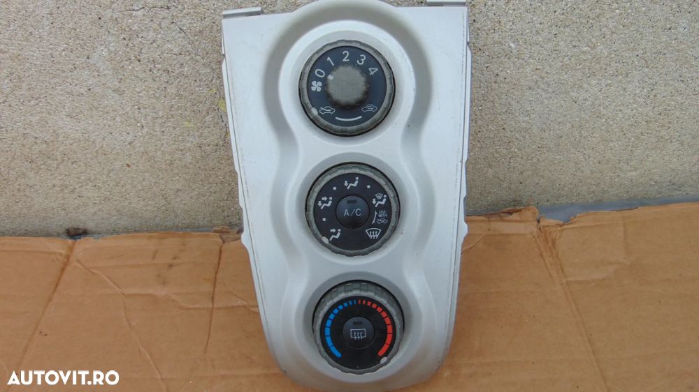 Panou comanda AC Toyota Yaris motor 1.3 benzina an 2005-2011 cod 55406-0D190 - 2