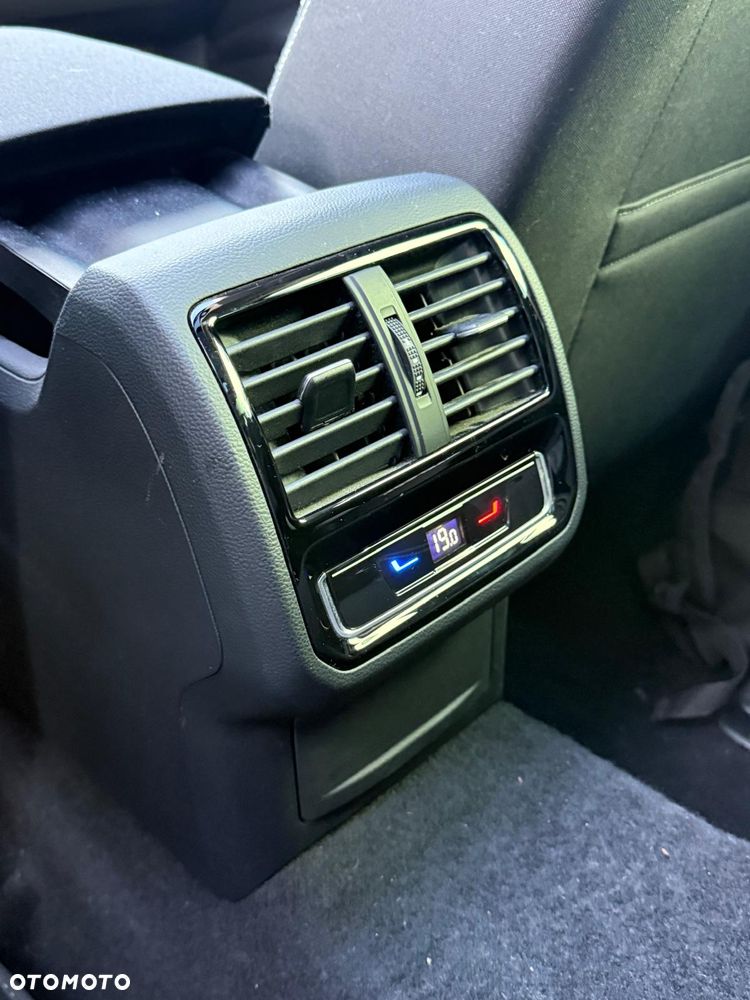 Volkswagen Passat 2.0 TDI SCR DSG - 18