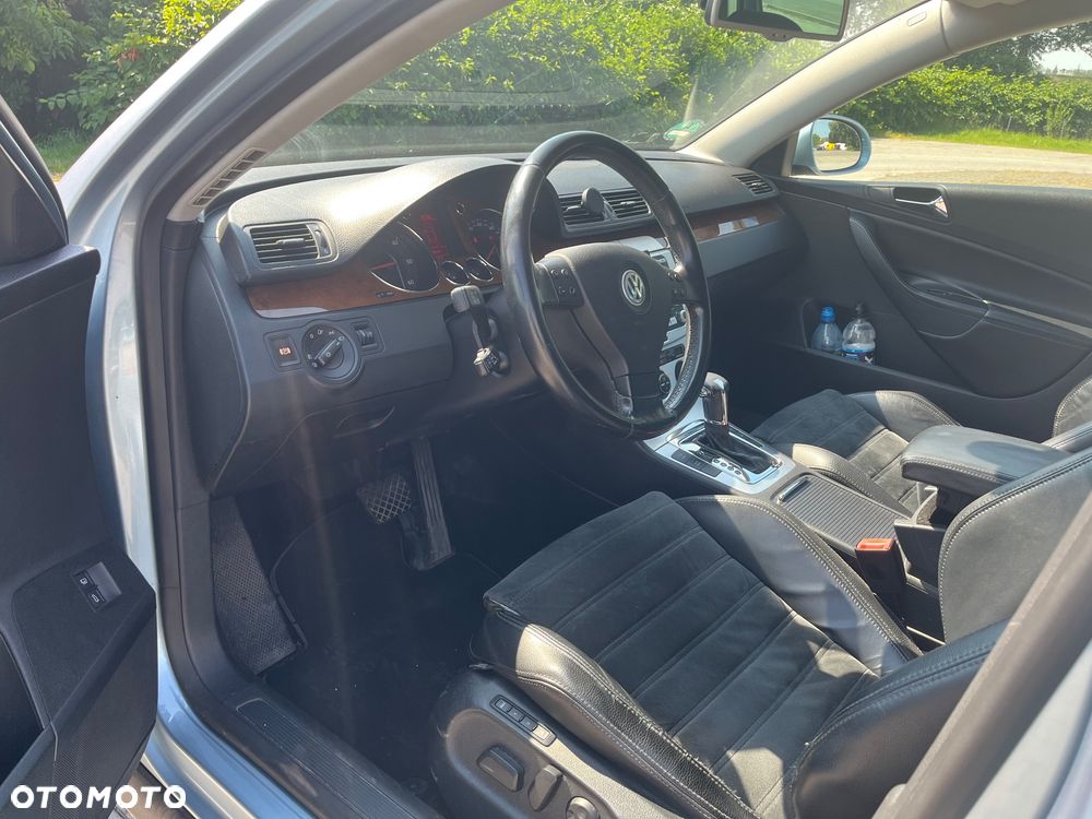 Volkswagen Passat 2.0 TDI DSG Highline - 9